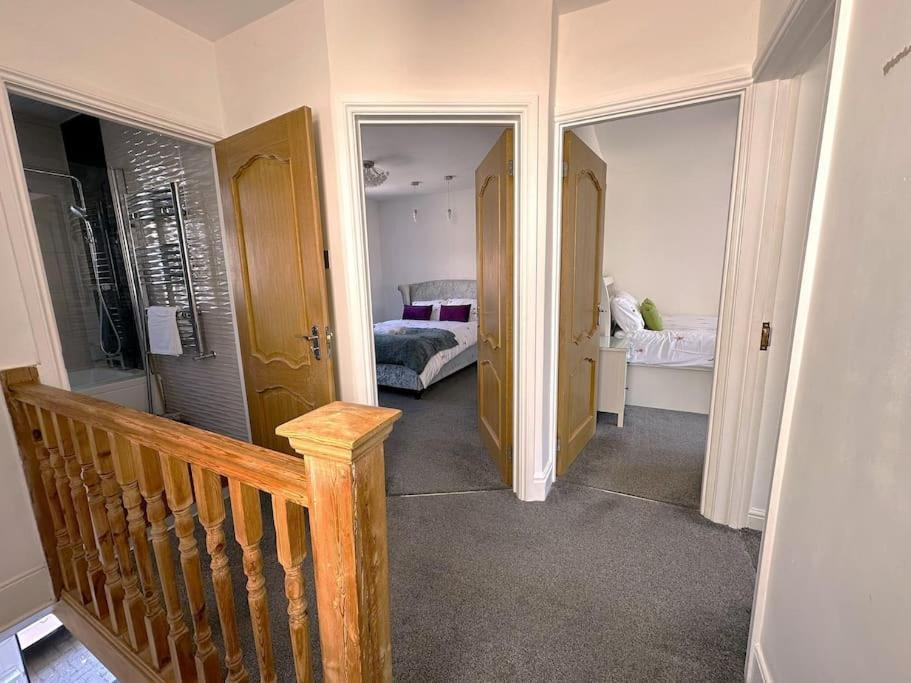 Luxurious House In Luton With Free Parking Luton (Bedfordshire)