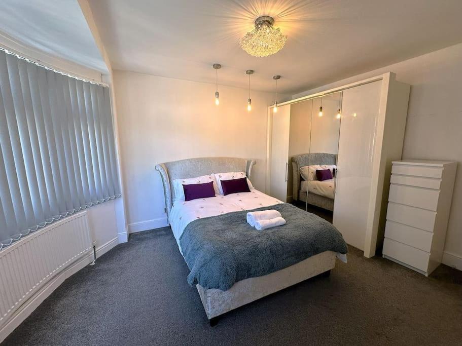 Luxurious House In Luton With Free Parking Apartment Luton (Bedfordshire)